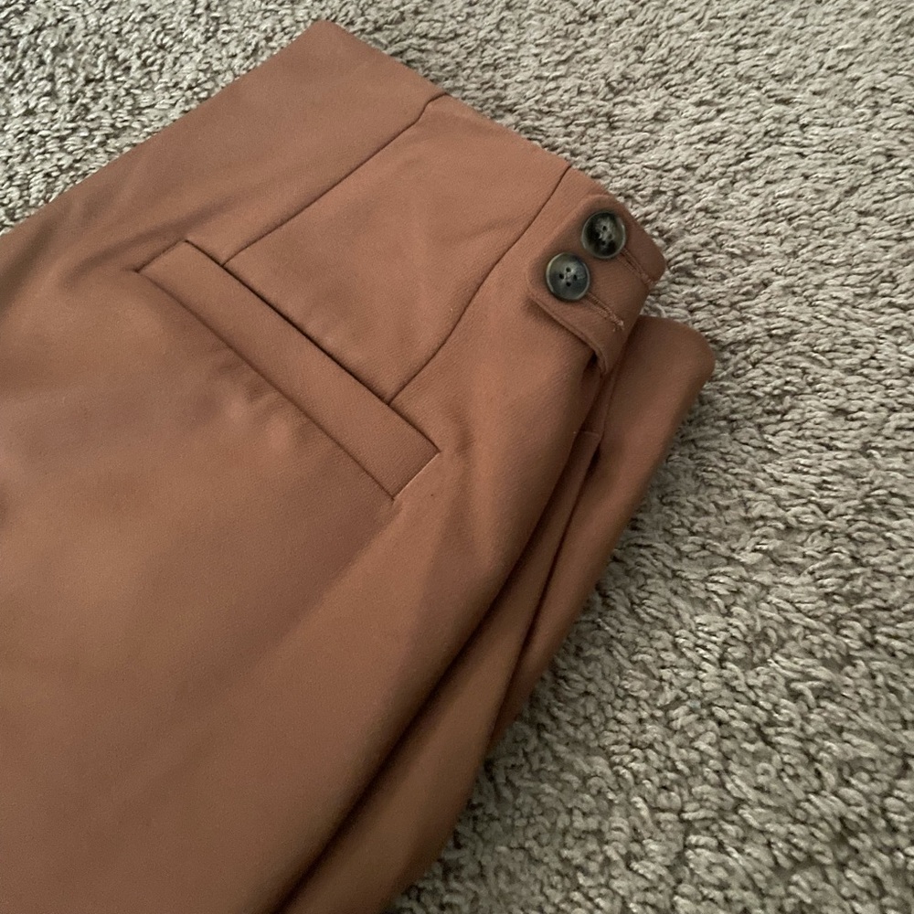 Express button tab ankle pant
